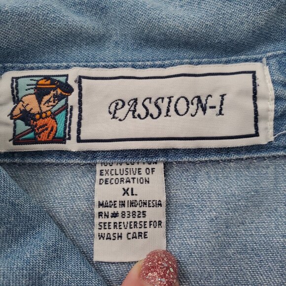 Passion-I Womens Floral Hummingbird Embroidered Button Front Denim Top Size XL - Picture 3 of 7